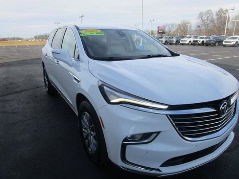 Certified 2023 Buick Enclave Essence image 7