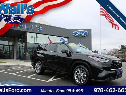 Used 2024 Toyota Highlander Limited image 4