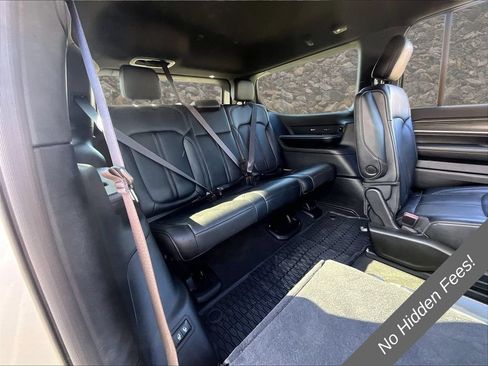 Used 2024 Jeep Wagoneer Series III AWD/4WD image 23