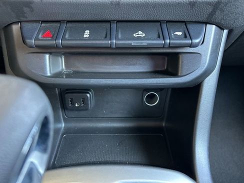 Used 2022 Chevrolet Colorado LT w/ LT Convenience Package RWD image 16