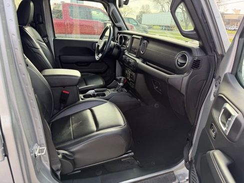 Used 2021 Jeep Wrangler Unlimited Sahara w/ Uconnect 4C Nav & Sound Group image 14