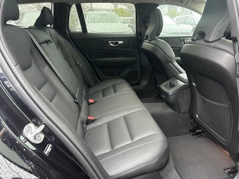 Certified 2025 Volvo V60 B5 Cross Country Plus image 12