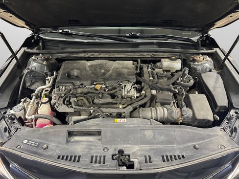 Used 2020 Toyota Camry LE image 11