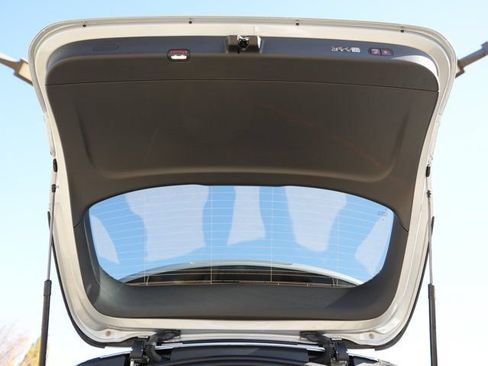 Certified 2026 Mercedes-Benz GLC 300 4MATIC image 18