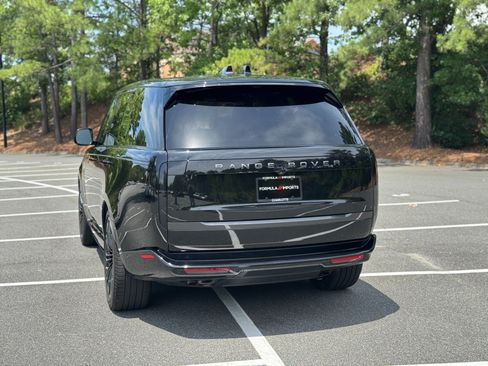 Used 2024 Land Rover Range Rover SE AWD/4WD image 9