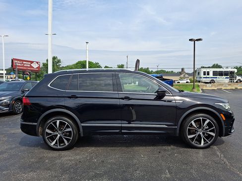 Certified 2024 Volkswagen Tiguan SEL R-Line AWD/4WD image 7