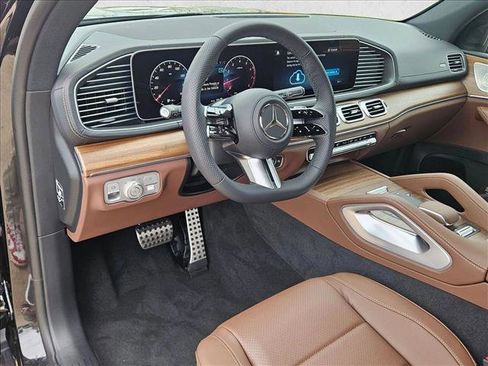 New 2026 Mercedes-Benz GLS 450 4MATIC image 9