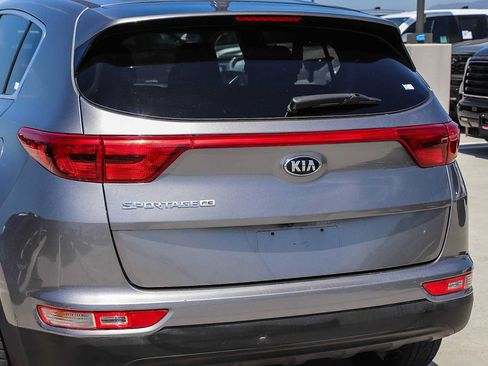 Used 2018 Kia Sportage LX FWD image 10