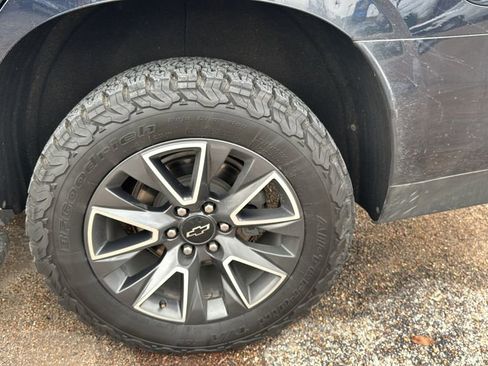 Used 2021 Chevrolet Tahoe Z71 w/ Luxury Package image 17