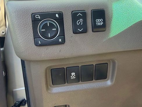 Used 2010 Lexus GX 460 image 31