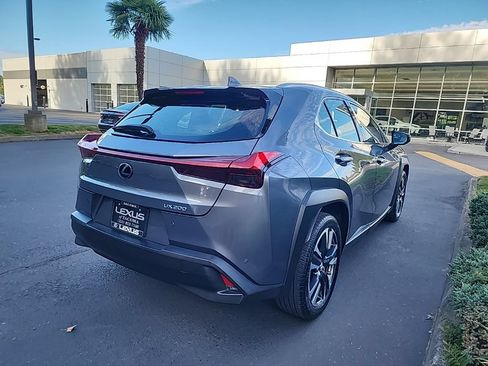 Certified 2020 Lexus UX 200 w/ Premium Package FWD image 6