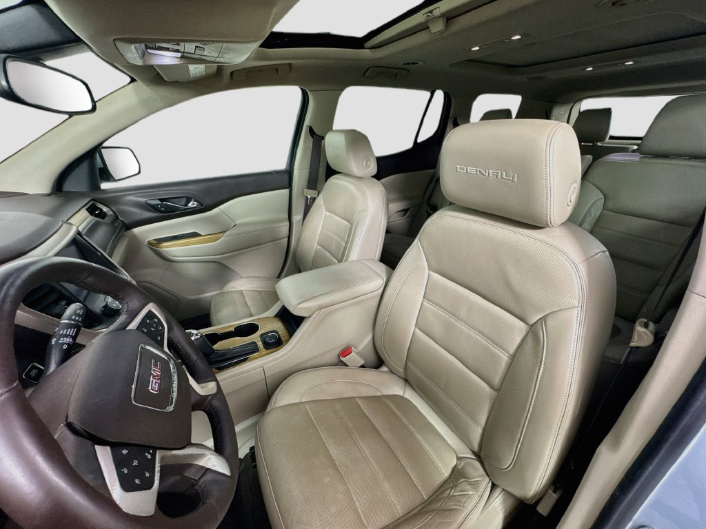 Used 2017 GMC Acadia Denali w/ Technology Package FWD image 22