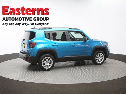Used 2022 Jeep Renegade Latitude w/ Convenience Group AWD/4WD image 43