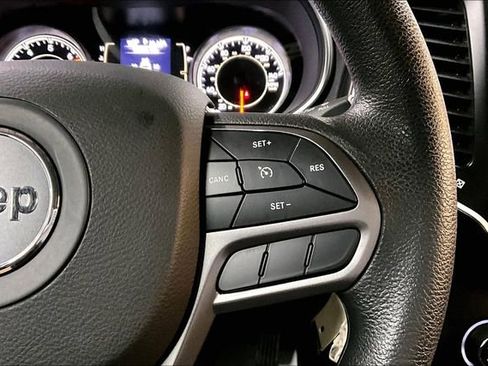 Used 2021 Jeep Cherokee Latitude image 12