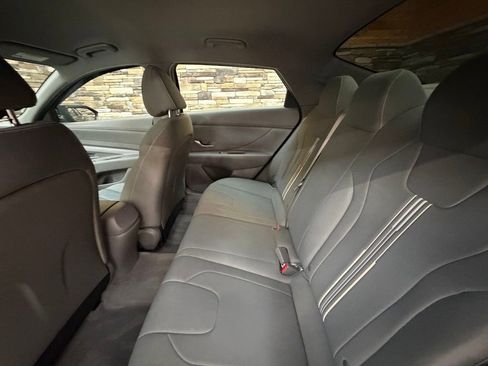 Used 2022 Hyundai Elantra SEL w/ Convenience Package image 27