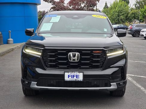 Certified 2025 Honda Pilot TrailSport image 8