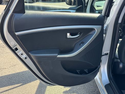Used 2014 Hyundai Elantra GT w/ Option Group 03 FWD image 15