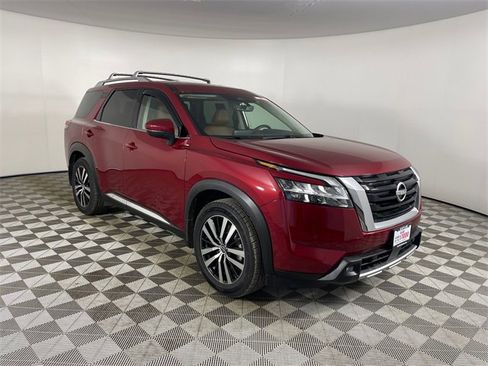 Used 2023 Nissan Pathfinder Platinum w/ Cargo Package image 25