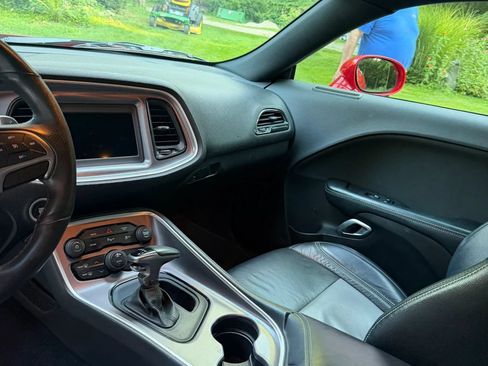 Used 2019 Dodge Challenger R/T RWD image 23