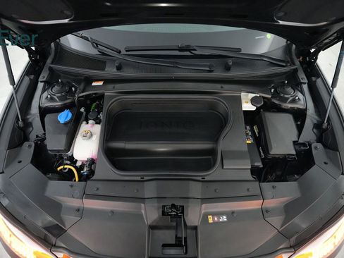 Used 2023 Hyundai Ioniq 6 SEL image 25