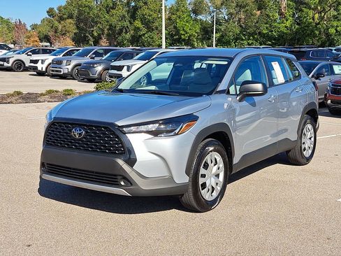 Certified 2025 Toyota Corolla Cross L image 27