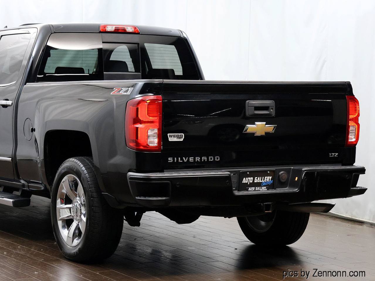 Used 2017 Chevrolet Silverado 1500 LTZ Z71 w/ LTZ Plus Package AWD/4WD image 8