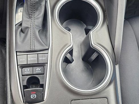 Used 2021 Toyota Camry LE w/ Cold Weather Package image 13