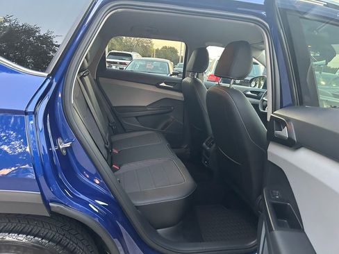 Used 2022 Volkswagen Taos SE w/ Driver Assistance Package image 37