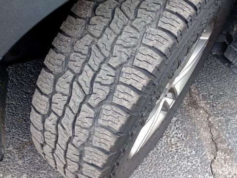 Used 2017 Hyundai Santa Fe Sport image 24