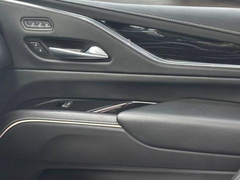 Used 2023 Cadillac Escalade ESV V w/ LPO, ONYX Package image 30