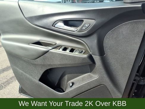 Used 2023 Chevrolet Equinox LT FWD image 12