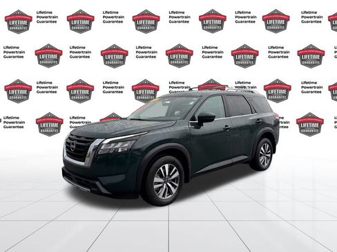 Certified 2025 Nissan Pathfinder SL image 1