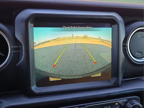 Used 2021 Jeep Wrangler Unlimited Sahara image 26