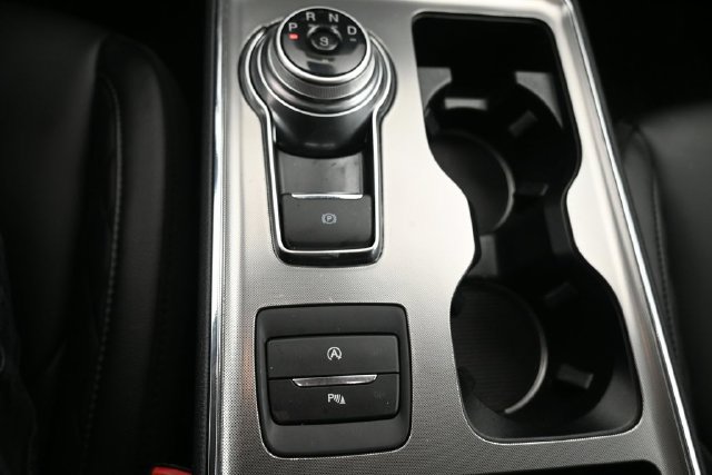 Certified 2024 Ford Edge Titanium AWD/4WD image 17