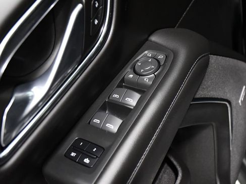 Used 2023 Chevrolet Tahoe LT w/ Luxury Package image 18