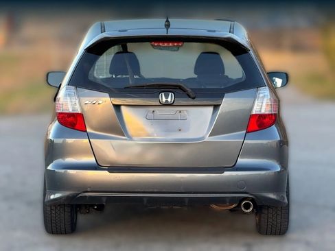 Used 2011 Honda Fit Sport image 4