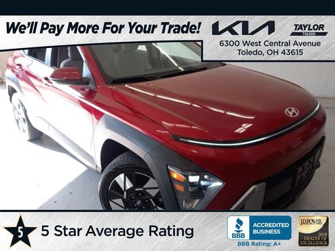Used 2025 Hyundai Kona SEL AWD/4WD image 1