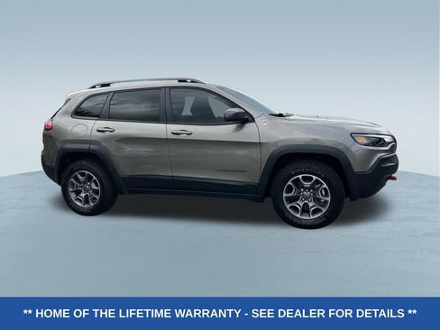 Used 2021 Jeep Cherokee Trailhawk AWD/4WD image 2