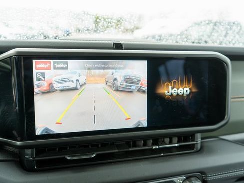 Used 2025 Jeep Gladiator Mojave image 22