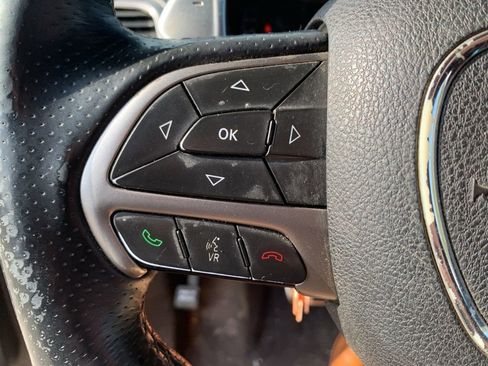 Used 2017 Jeep Grand Cherokee SRT image 25