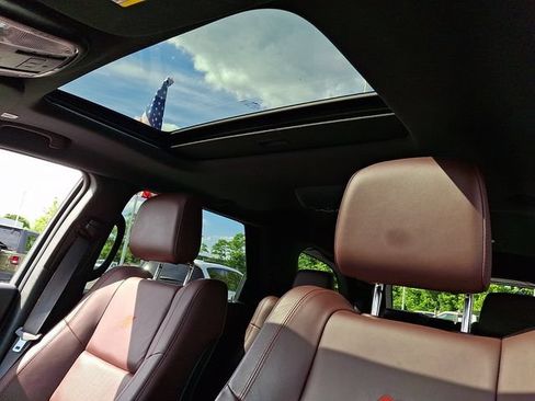 Certified 2025 Dodge Durango GT AWD/4WD image 14