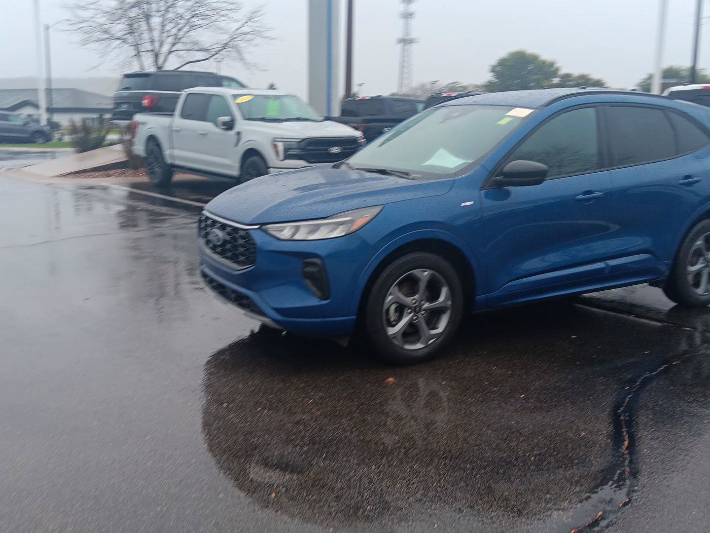 Used 2023 Ford Escape ST-Line w/ Tech Pack #1 AWD/4WD image 9