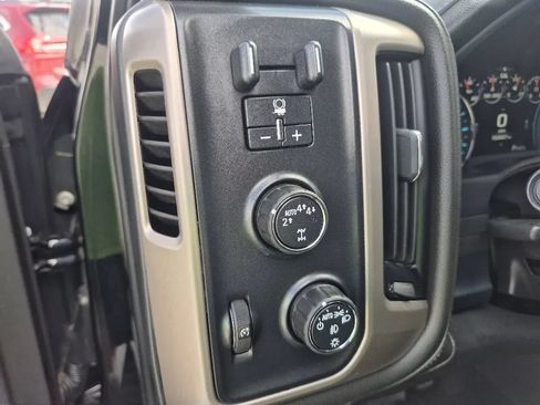 Used 2018 GMC Sierra 1500 Denali AWD/4WD image 29