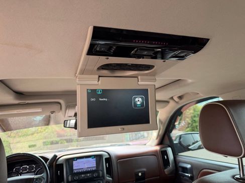 Used 2016 Chevrolet Silverado 1500 High Country AWD/4WD image 34