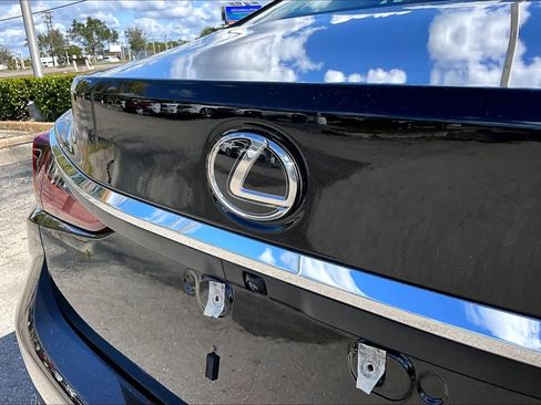 Used 2024 Lexus ES 350 w/ Premium Package image 30