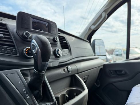 Used 2020 Ford Transit 250 Low Roof AWD image 25