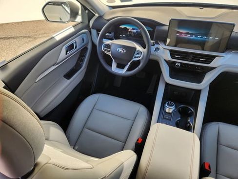 New 2026 Ford Explorer Active w/ Active Comfort Package image 10