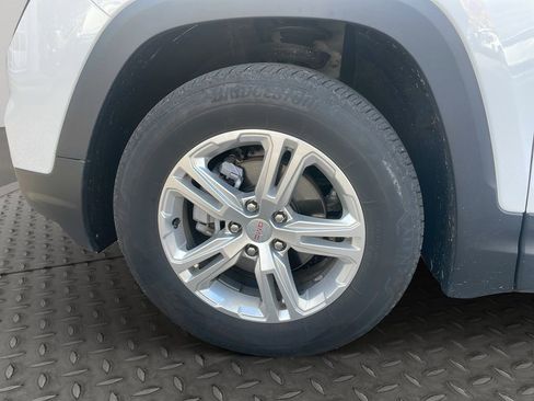 Certified 2024 GMC Terrain SLE image 19