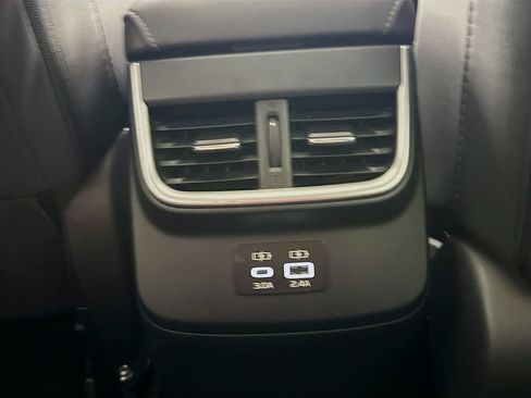 Used 2025 Subaru Outback Premium AWD/4WD image 31