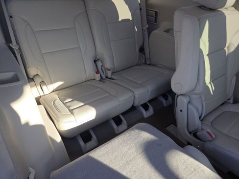 Used 2023 GMC Acadia Denali w/ Denali Technology Package FWD image 27